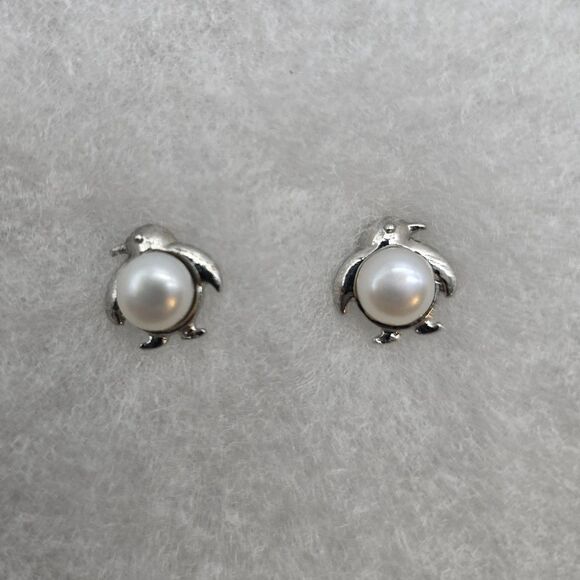 Penguin Faux Pearl Earrings Stud Silver ToneSOLD ON EB - Picture 1 of 6